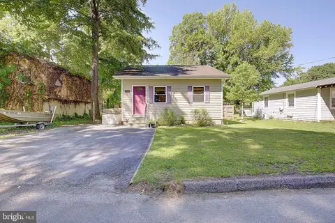 1718 Ridgely Rd, Edgewater, MD 21037