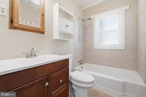 Bath - 8444 Garden Rd, Pasadena, MD 21122 photo 1 of 2