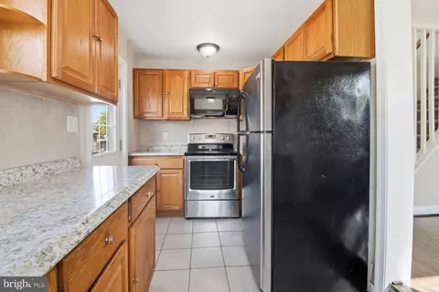 Kitchen - 8444 Garden Rd, Pasadena, MD 21122 photo 3 of 3