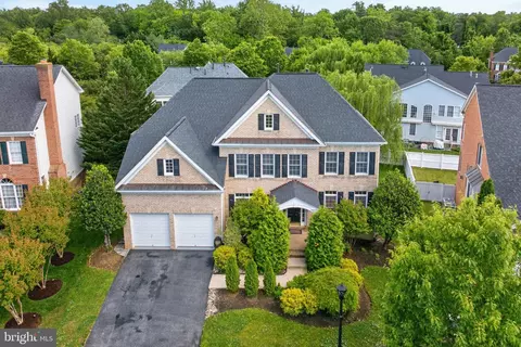704 Caleb Ln, Annapolis, MD 21401