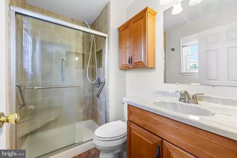 Bath - 1108 Crestview Dr, Annapolis, MD 21409 photo 2 of 3