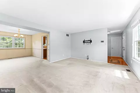 Living - 1108 Crestview Dr, Annapolis, MD 21409 photo 2 of 6