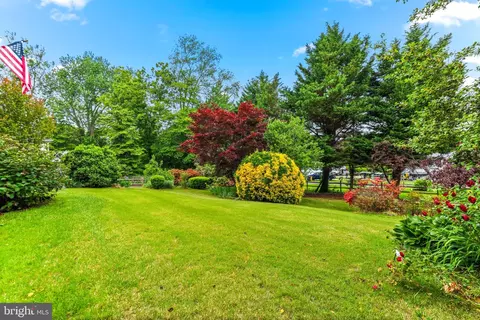 Exterior - 1108 Crestview Dr, Annapolis, MD 21409 photo 5 of 9