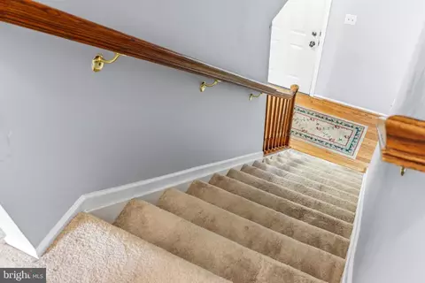 Entry Way - 1108 Crestview Dr, Annapolis, MD 21409 photo 4 of 5
