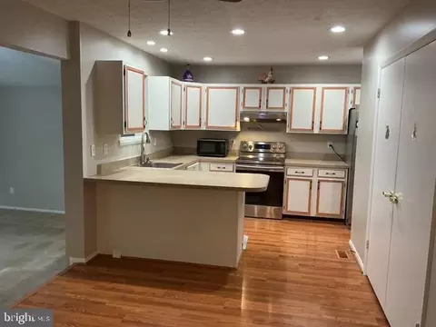 Kitchen - 330 Nature Walk Ln, Pasadena, MD 21122 photo 2 of 4
