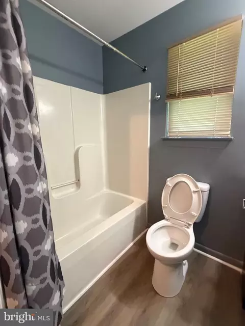 Bath - 3523 Spring Rd, Laurel, MD 20724 photo 2 of 3