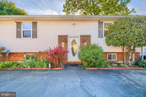 212 A Evans St, Glen Burnie, MD 21060