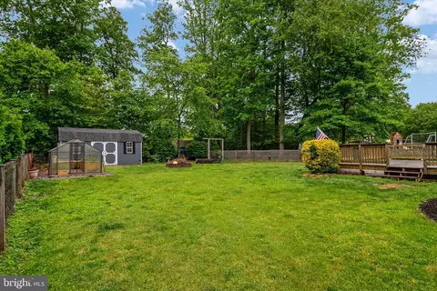Exterior - 8376 Albacore Dr, Pasadena, MD 21122 photo 9 of 12