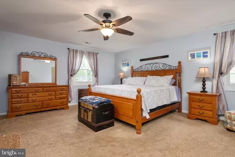 Bedroom - 8376 Albacore Dr, Pasadena, MD 21122 photo 2 of 5