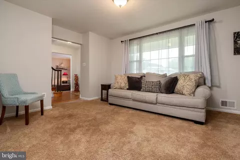 Living - 8376 Albacore Dr, Pasadena, MD 21122 photo 1 of 5