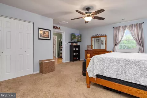 Bedroom - 8376 Albacore Dr, Pasadena, MD 21122 photo 3 of 5