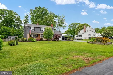 Exterior - 8376 Albacore Dr, Pasadena, MD 21122 photo 3 of 12