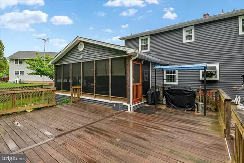 Exterior - 8376 Albacore Dr, Pasadena, MD 21122 photo 10 of 12