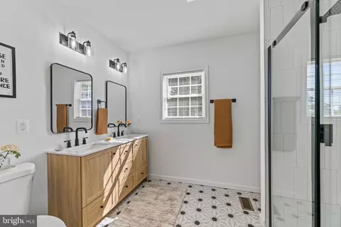 Bath - 771 209th St, Pasadena, MD 21122 photo 1 of 5