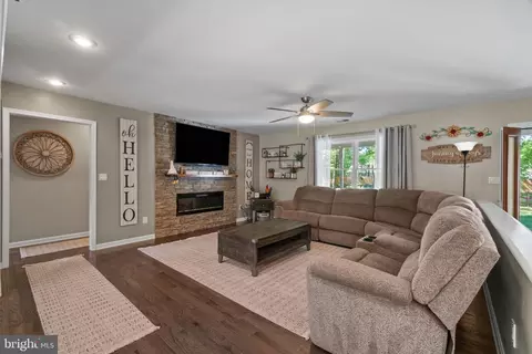 603 Nathans Way, Pasadena, MD 21122 photo 6