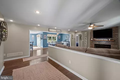 603 Nathans Way, Pasadena, MD 21122 photo 9