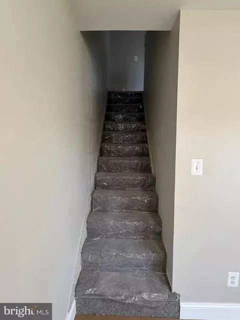 Entry Way - 212 W Riverview Rd, Baltimore, MD 21225 photo 5 of 5