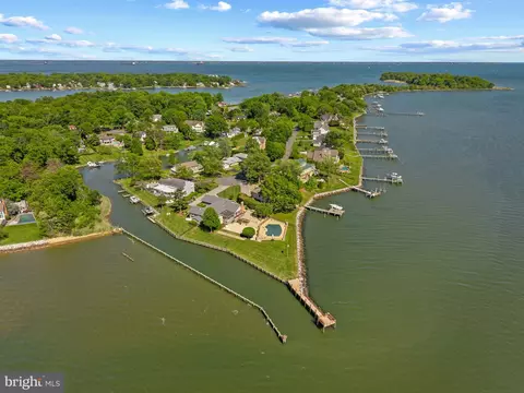 View/Area - 3706 Thomas Point Rd, Annapolis, MD 21403 photo 7 of 8