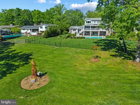 Exterior - 3706 Thomas Point Rd, Annapolis, MD 21403 photo 9 of 9