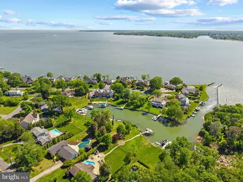 View/Area - 3706 Thomas Point Rd, Annapolis, MD 21403 photo 6 of 8