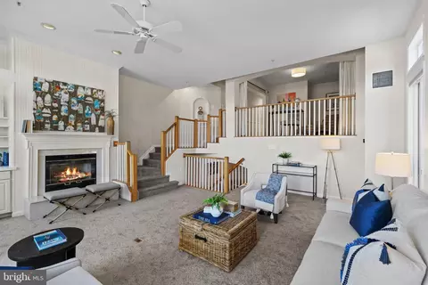 Living - 2002 Dakota Pl #2A, Annapolis, MD 21403 photo 1 of 4