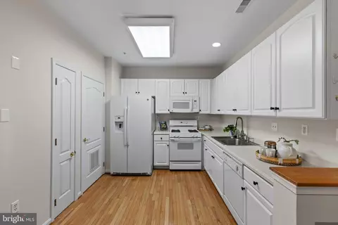Kitchen - 2002 Dakota Pl #2A, Annapolis, MD 21403 photo 1 of 1