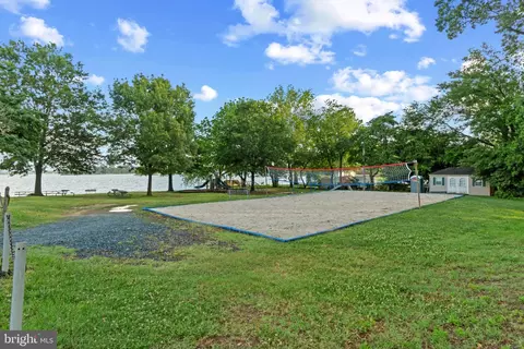 Exterior - 516 Sylvan Way, Pasadena, MD 21122 photo 11 of 14