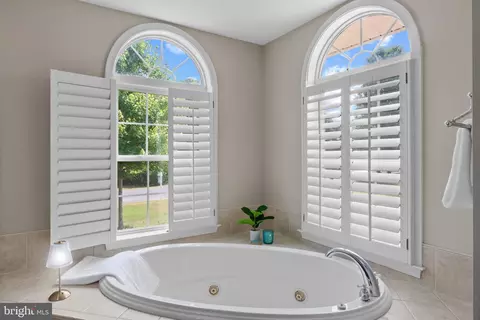 Bath - 516 Sylvan Way, Pasadena, MD 21122 photo 1 of 5