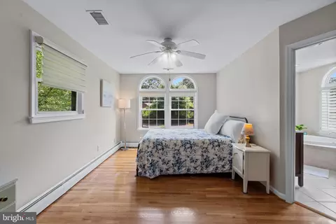 Bedroom - 516 Sylvan Way, Pasadena, MD 21122 photo 3 of 5