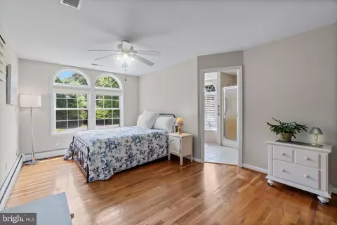 Bedroom - 516 Sylvan Way, Pasadena, MD 21122 photo 2 of 5