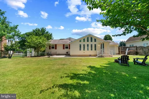 Exterior - 516 Sylvan Way, Pasadena, MD 21122 photo 3 of 14