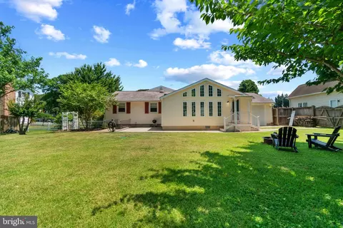 Exterior - 516 Sylvan Way, Pasadena, MD 21122 photo 6 of 14