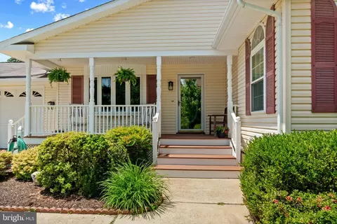 Exterior - 516 Sylvan Way, Pasadena, MD 21122 photo 4 of 14