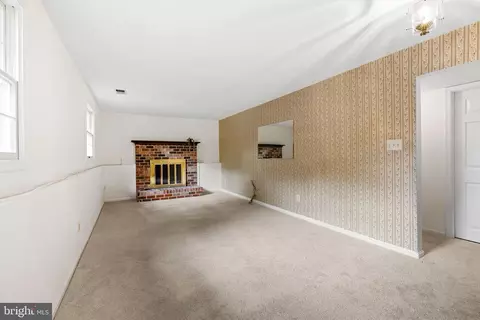 Living - 7792 Kawshek Path, Hanover, MD 21076 photo 4 of 4
