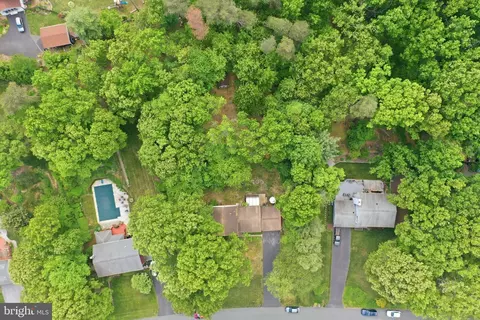 View/Area - 7792 Kawshek Path, Hanover, MD 21076 photo 2 of 6