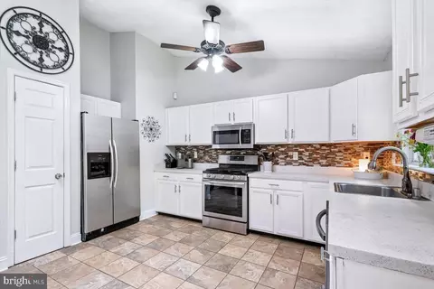 Kitchen - 7864 Dero, Pasadena, MD 21122 photo 1 of 2
