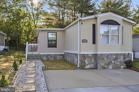 438 Sarah Anne Dr, Lothian, MD 20711