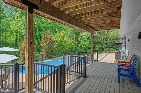 Exterior - 148 Waldo Rd, Pasadena, MD 21122 photo 5 of 16