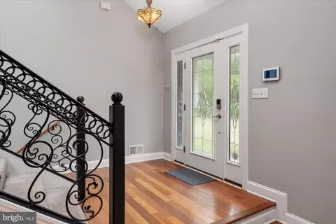 Entry Way - 148 Waldo Rd, Pasadena, MD 21122 photo 1 of 6