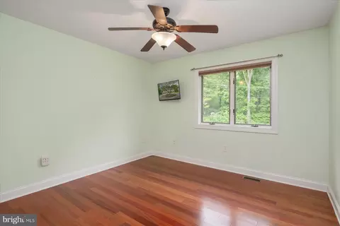 Bedroom - 148 Waldo Rd, Pasadena, MD 21122 photo 4 of 8