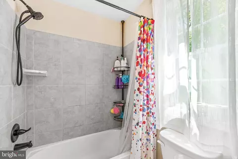 Bath - 1402 Insey Rd, Annapolis, MD 21409 photo 5 of 6