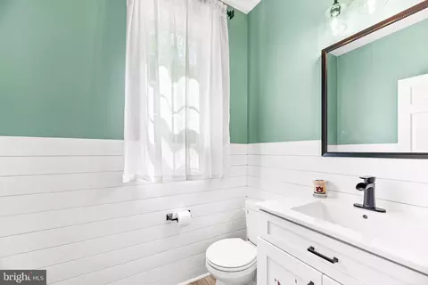 Bath - 1402 Insey Rd, Annapolis, MD 21409 photo 1 of 6