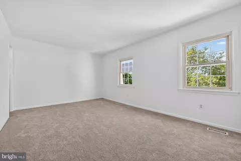 Bedroom - 1610 E Bancroft Ln, Crofton, MD 21114 photo 4 of 9