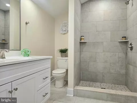 Bath - 261 Arundel Rd, Pasadena, MD 21122 photo 1 of 2