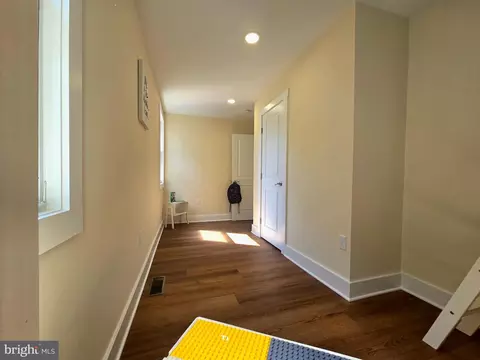 Entry Way - 261 Arundel Rd, Pasadena, MD 21122 photo 3 of 5