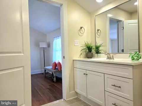 Entry Way - 261 Arundel Rd, Pasadena, MD 21122 photo 2 of 5
