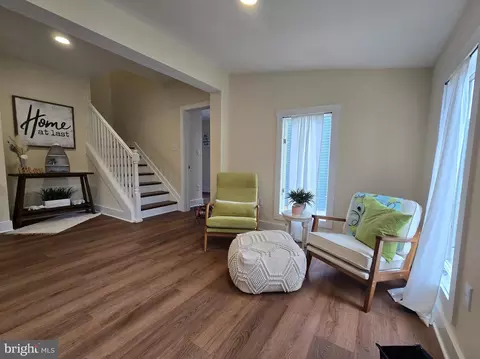 Living - 261 Arundel Rd, Pasadena, MD 21122 photo 2 of 4