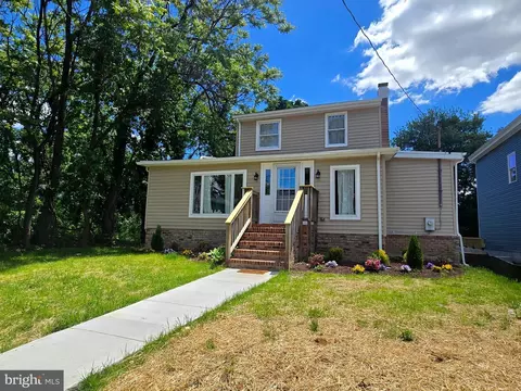 261 Arundel Rd, Pasadena, MD 21122