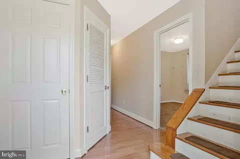 Entry Way - 962 Main St, Deale, MD 20751 photo 1 of 3