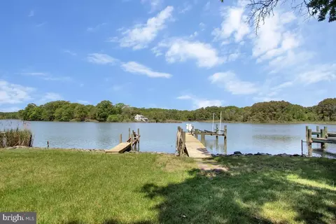 View/Area - 962 Main St, Deale, MD 20751 photo 4 of 21